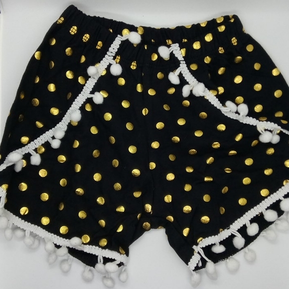 Other - 🆕 Polkadots Black short pants whit Gold